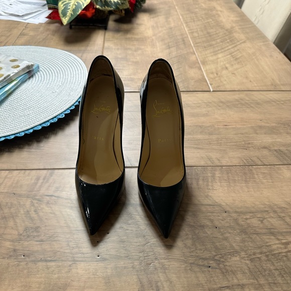 Louboutin  “So Kate” patent calf leather. - Picture 8 of 9